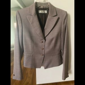 Tahari ASL skirt suit- like new!